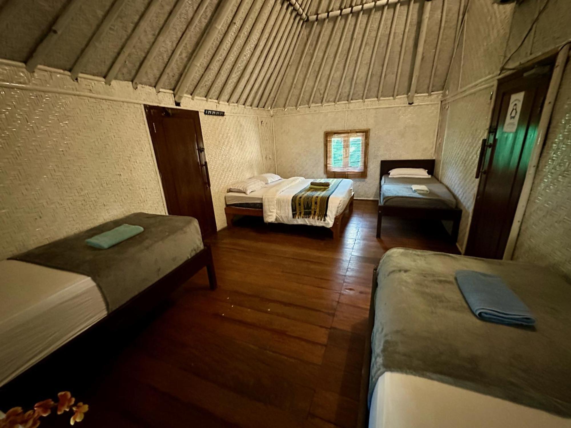 Begadang Gili Air Quarto foto